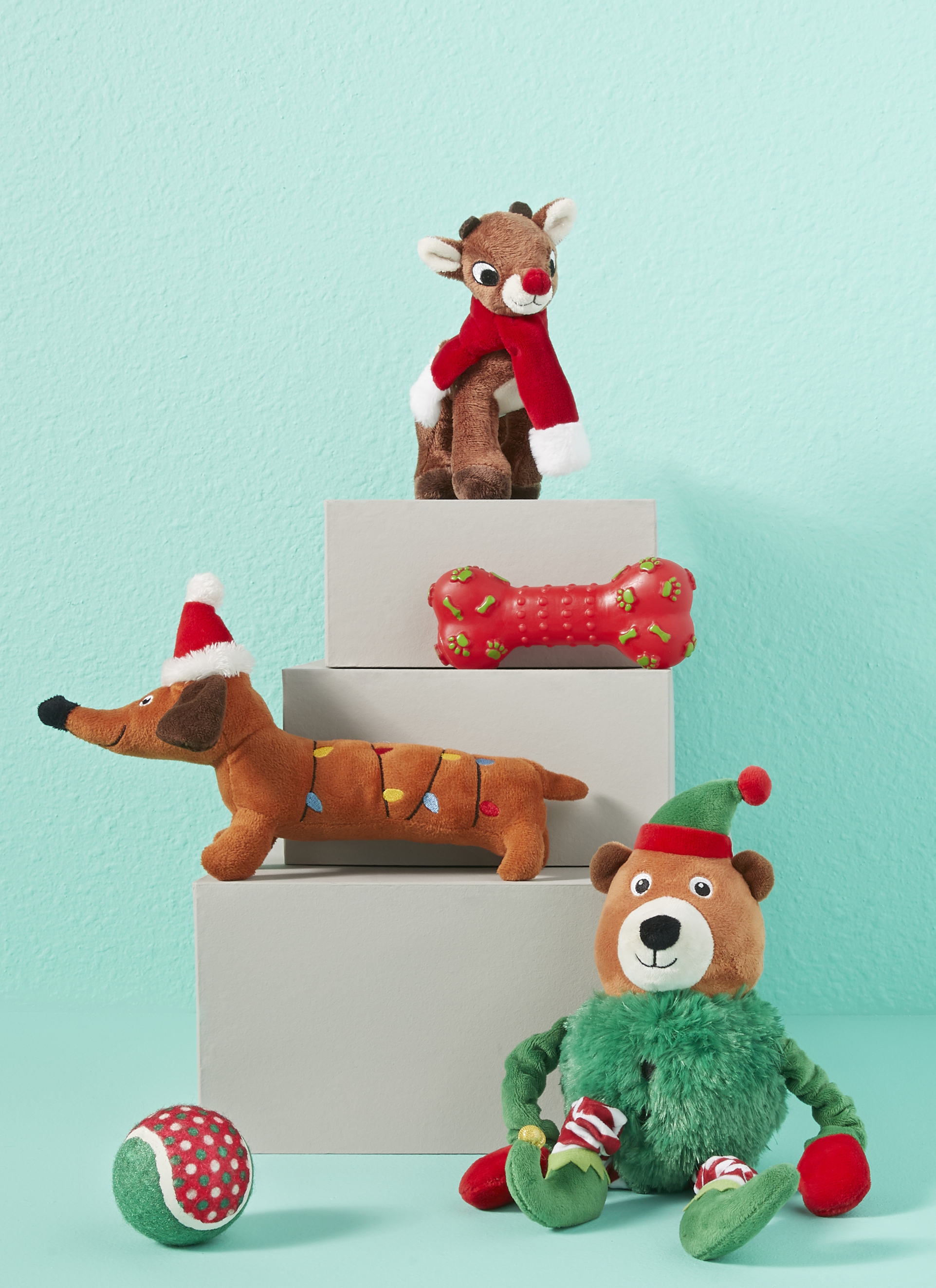 PetSmart® Unveils New Ways to Celebrate the Holidays with Pets