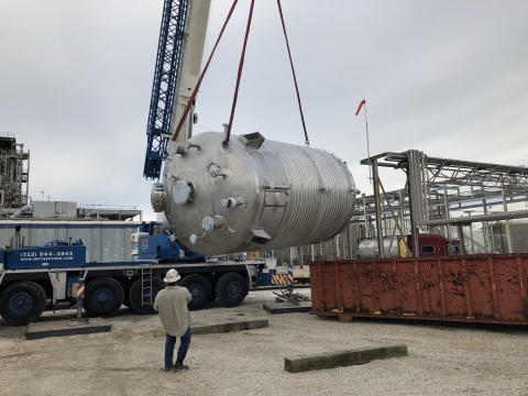 MFG Chemical installs a new 20,000 gallon reactor, one of two reactors added to its recently acquired Pasadena, TX plant, as part of a multi-million dollar upgrade to meet growing demands on the company's four chemical manufacturing plants.