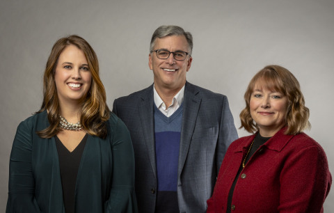 L to R: Brianne C. Squibb, Robert J. Blommel, CFP®, Kelly M. Luken (Photo: Business Wire)