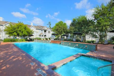 Resort style pool at Chelsea Apartments in Beaumont, Texas (Photo: Business Wire)