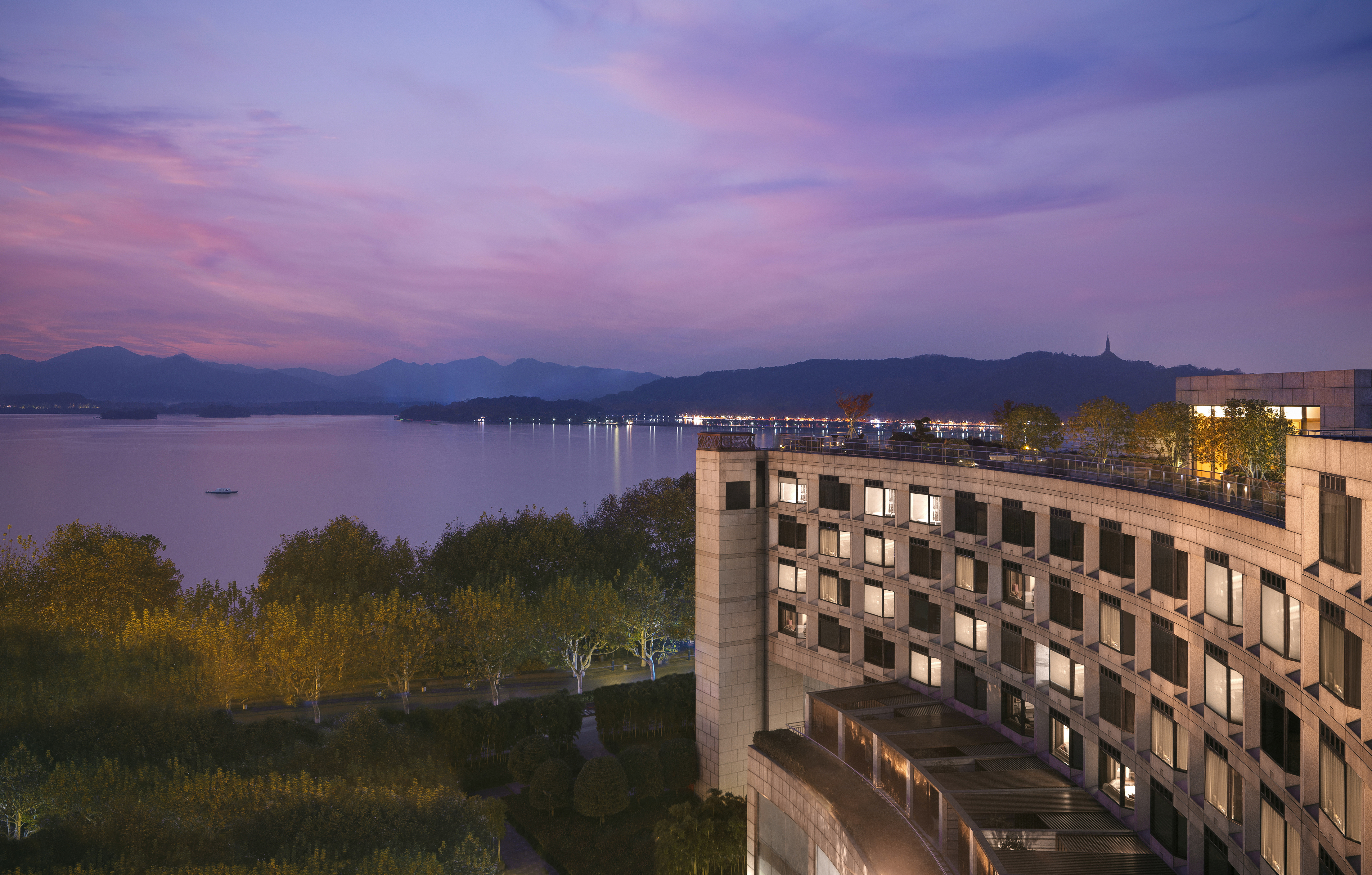 Hyatt Regency Hangzhou Transitions To A Grand Hyatt Hotel - 