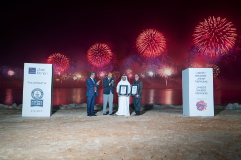 2019 Ras Al Khaimah New Year’s Eve Fireworks Secures 2 GUINNESS WORLD RECORDS™ (Photo: AETOSWire)