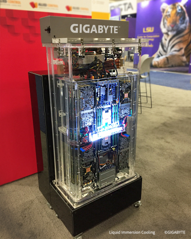 GIGABYTE Liquid Immersion Cooling (Photo: Business Wire)