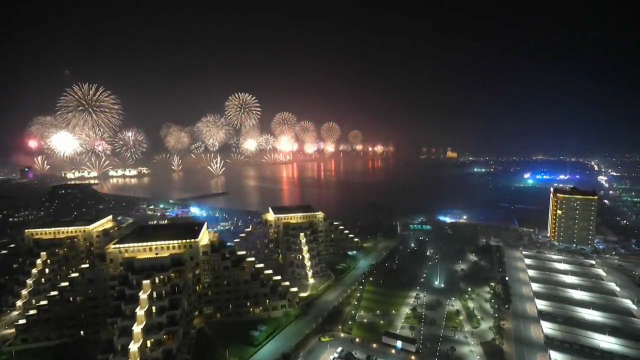 2019 Ras Al Khaimah New Year’s Eve Fireworks Secures 2 GUINNESS WORLD RECORDS™ (Video: AETOSWire)