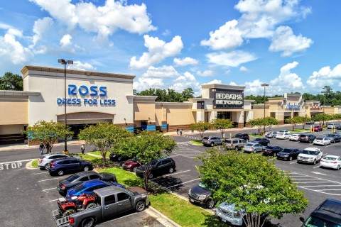 Prien Lake Shopping Center in Lake Charles, Louisiana (Photo: Business Wire)