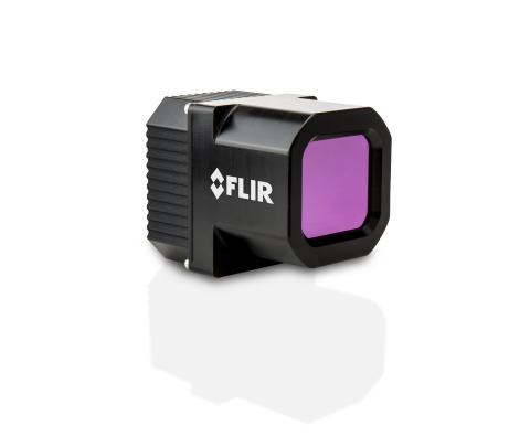 FLIR lancia una fotocamera termica di seconda generazione per veicoli a guida autonoma e una nuova fotocamera termica portatile per riparazioni d’auto