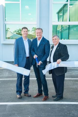 From left to right: Bob Keller, Jeff Jackson and Venice Mayor John Holic at the ribbon-cutting ceremony on Jan. 29. (Photo: Business Wire)
