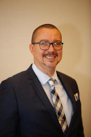 David Cox de Cable & Wireless Communications fue designado como nuevo presidente de CANTO