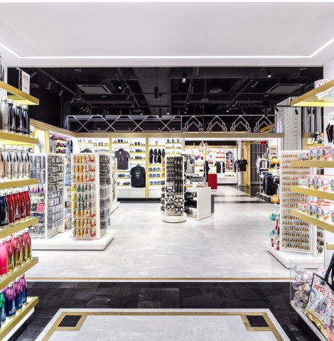 Hudson Group opens iconic new store at Empire State Building (Photo: Business Wire)