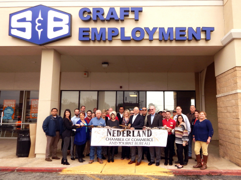 Members of the local community joined S & B to celebrate the grand opening of the Nederland craft hiring office, which will support S & B's significant construction backlog in the Golden Triangle region of Texas and western Louisiana. (Photo: Business Wire)