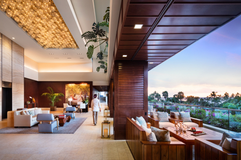 Trump International Hotel Waikiki Lobby (Photo: Business Wire)