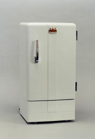 The NR-351, Panasonic's first household refrigerator model (Photo: Business Wire)