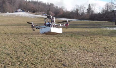 Drone carrying a package in Failsafe mode after a propulsion system failure
