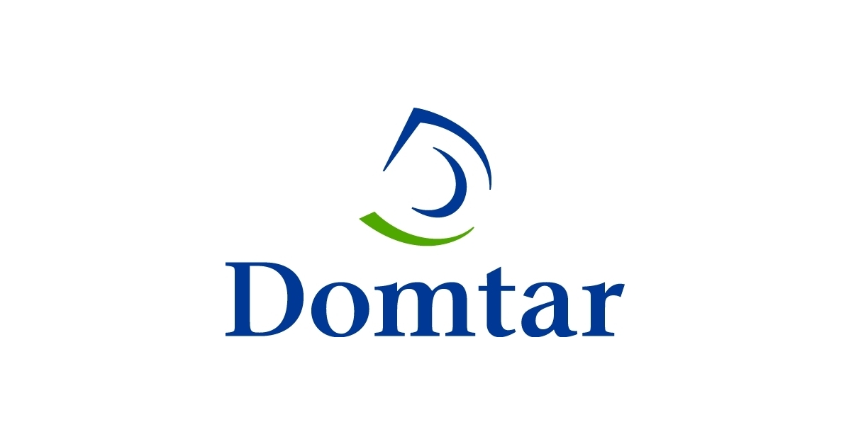 Domtar Corporation Employees Read to Students at Fox Township