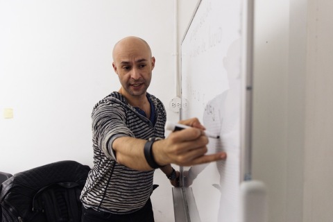 Nelson Navarrete teaching at Berges Institute NYC (Photo: Business Wire)