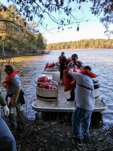 Xylem’s Watermark program encourages employees to find ways individually and collectively to get involved in volunteer efforts such as this cleanup at Jordan Lake in Chatham County, North Carolina. (Photo: Business Wire)