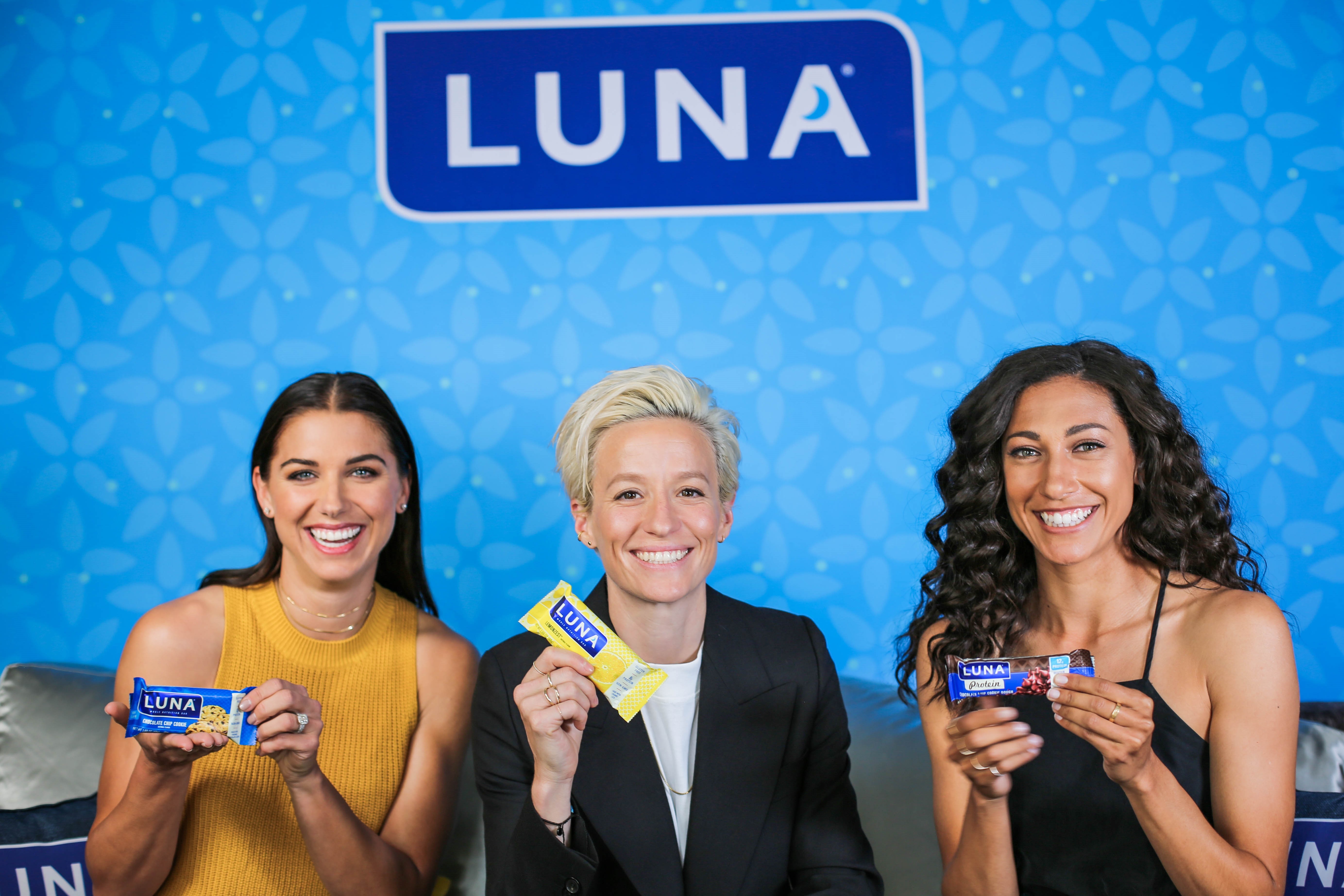 Luna Bar Moves U S Women S National Soccer Team One Step Closer To Equal Pay Business Wire