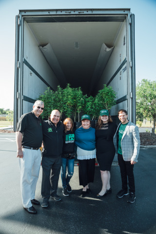 From left: Onsite for the arrival of the inaugural supply of hemp plants donated and transported by Green Roads - the largest privately owned hemp-derived CBD company in the country [Brightfield Group] -- are Vice President of Marketing for the Florida Hemp Trade and Retail Association Jeff Greene, Green Roads Co-founder Jimmy Tundidor, Green Roads Director of New Markets Elana Perdeck, Florida Director of Cannabis Holly Bell, Florida Deputy Commissioner of Agriculture Deborah Tannenbaum and Green Roads Co-Founder and President of Sales Danny Perdeck. (Photo: Business Wire)