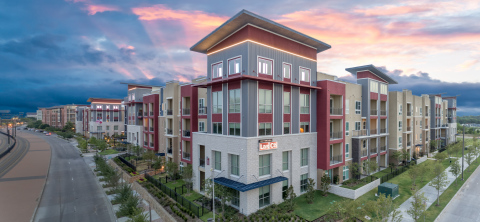 Located in the heart of Las Colinas’ booming Urban Center, Jefferson LasCo is a 422-home, mid-rise a ... 