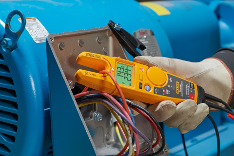 The Fluke T6-1000 Electrical Tester wins the 2019 Best New Product Award in the Protective Tools, Ha ... 
