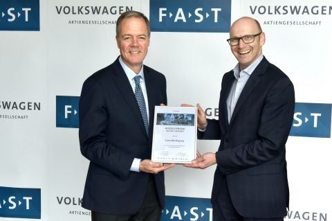 Cree CEO, Gregg Lowe stands with Mr. Baecker, Head of Volkswagen Purchasing Connectivity during Volkswagen Group’s FAST partner selection ceremony held internally at their Wolfsburg, Germany headquarters on May 10 (Photo: Business Wire)