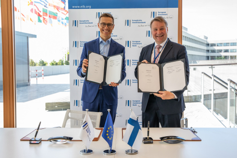 EIB Vice-President Alexander Stubb and Tuomas Tenkanen, CEO of Mobidiag (source: EIB)