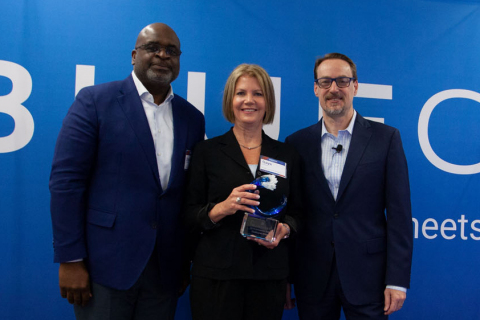 Sherman Swanigan, Area Sales Representative, BlueCrest; Gaye Krisantz, Vice President, Payroll Services, OneSource Virtual; Grant Miller, President and CEO, BlueCrest (Photo: Business Wire)