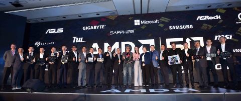 Group photo at 2019 COMPUTEX International Press Conference & CEO Keynote (Photo: Business Wire)