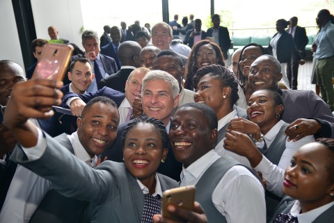 President and CEO Chris Nassetta posed with Team Members from the Legend Hotel Lagos Airport, Curio Collection by Hilton, during a recent visit to Nigeria. (Credit: Hilton)