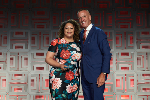 Aramark Chairman, President and CEO, Eric Foss, presents Natily Santos with the company's 2019 Service Star Volunteer of the Year award, in recognition of her commitment to volunteer service and leadership in her community. (Photo: Business Wire)