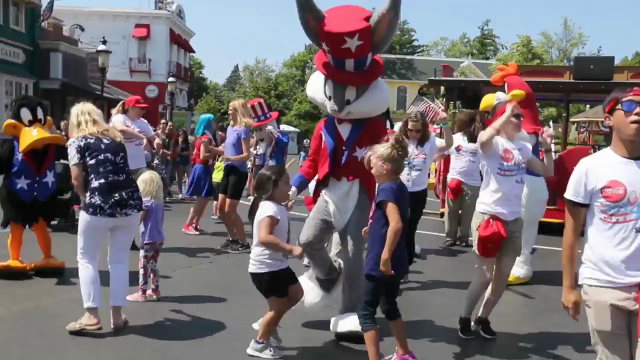 Thrilling Coasters, New Coca-Cola Cool Zones and Nightly Fireworks Highlight Annual Celebration at the Coca-Cola July 4th Fest at Six Flags Parks  
July 3–6