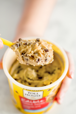 NESTLÉ® TOLL HOUSE® announces the release of Edible Cookie Dough. (Photo: Business Wire)