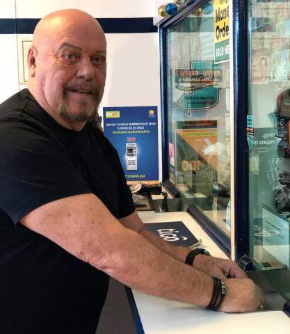 Like Enrique "El Perro" Bermudez, Dinex's Clients can now take advantage of Poni’s exclusive zero-fee ATM payout solution.  (Photo: Business Wire)