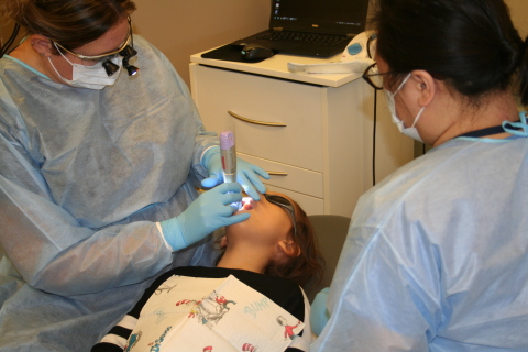 Seal-A-Smile provides oral health screenings, fluoride varnish, and sealants when necessary to elementary students across Wisconsin, at no cost to caregivers. The program targets schools where 35% or more of children are eligible for free or reduced meals. (Photo: Business Wire)