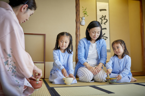 With the accommodation package, guests with children could experience unique cultural Japanese tea ceremony to learn how to make a green tea and its history. (Photo: Business Wire)