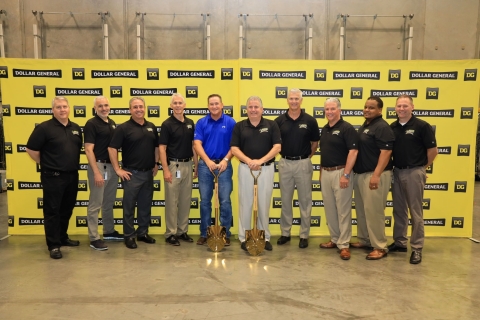 President and CEO of the Longview Economic Development Corporation, Wayne Mansfield, celebrates the grand opening of the Longview Distribution Center with Dollar General leadership team. (Photo: Business Wire)