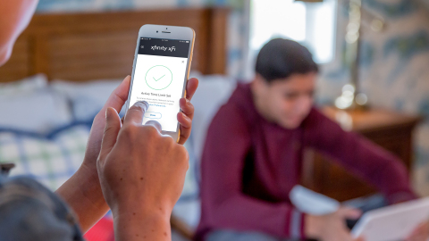 Comcast launches new Xfinity xFi home WiFi pause feature – gives parents more power to manage their children’s daily screen time in the home. (Photo: Business Wire)