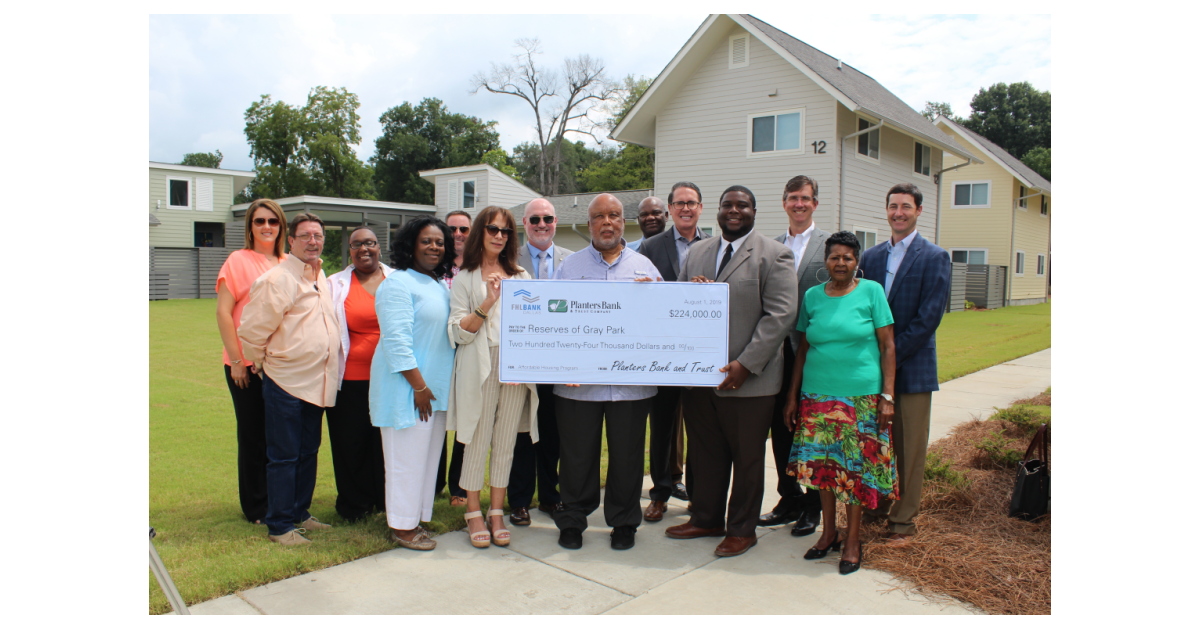 Congressman Bennie Thompson Joins FHLB Dallas and Planters Bank for