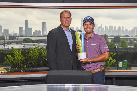 Steve Goulart, Executive Vice President and Chief Investment Officer, MetLife (left) and Kevin Kisner, 2019 MetLife MatchUp Champion (right) (Photo: Business Wire)