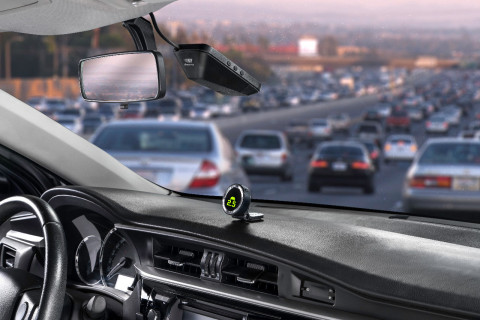 Mobileye 8 Connect, which ‘sees’ the road ahead through a camera lens (Photo: Business Wire)