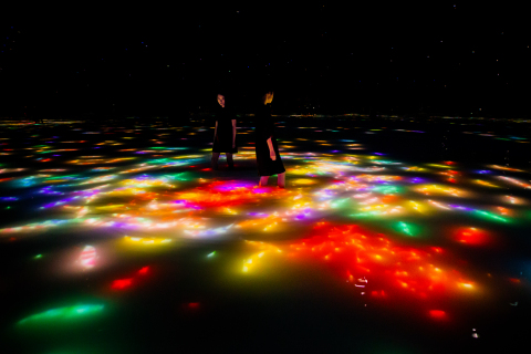 Drawing on the Water Surface Created by the Dance of Koi and People - Infinity teamLab, 2016-2018, Interactive Digital Installation, Endless, Sound: Hideaki Takahashi (Photo: Business Wire)