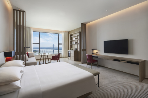 Hyatt Regency Zhuzhou Guestroom (Photo: Business Wire)