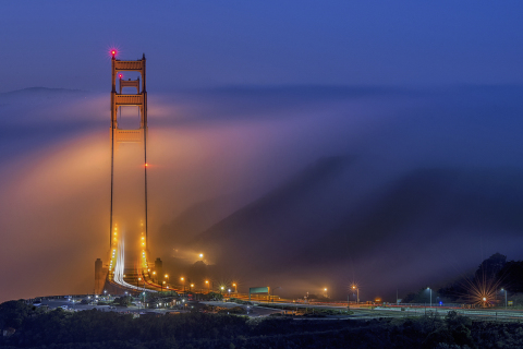 Golden Gate Bridge during a low fog event (Jay Huang, USA)