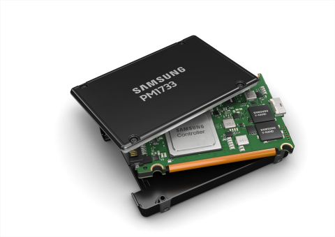 Samsung PM1733 PCIe Gen4 NVMe SSD - 2.5" (U.2) form factor (Photo: Business Wire)