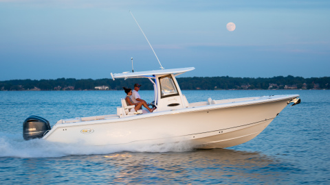 Sea Hunt Boat Company, one of the country’s top-selling saltwater boat brands, has selected Garmin to outfit its full line of center console boats ranging from 18 to 30 feet. As the exclusive provider, Sea Hunt will offer Garmin electronics packages, including chartplotters, VHF radios and autopilots, standard on every new boat beginning Nov. 1, 2019. (Photo: Business Wire)