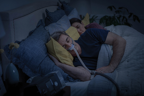 Man sleeping with AirFit N30 (Photo: Business Wire)