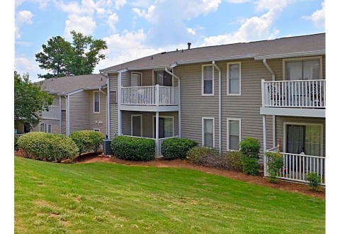 Besyata Investment Group and The Scharf Group Acquired a 700 Unit Multifamily Complex in Atlanta, GA. (Photo: Business Wire)