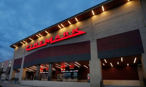 The Cinemark Central Plano theatre opens to the public on Nov. 14 with Luxury Lounger reclining seats, expanded food and beverage options, including beer, wine and frozen cocktails. Reserve your seats in advance at cinemark.com. (Photo: Business Wire)
