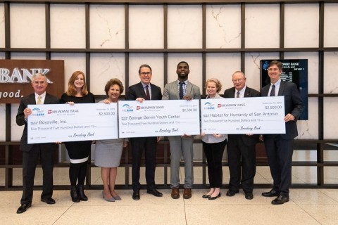 Broadway Bank, an FHLB Dallas CARE Award recipient, awarded $2,500 grants to three San Antonio community-based organizations. (Photo: Business Wire)