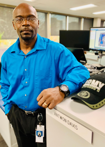 After 20 years in the Army, Retired Army 1st Sgt. Antwon Davis has begun a second career as a GEICO IT software analyst. (Photo: Business Wire)